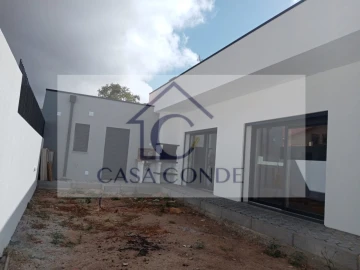 Moradia T4 para Venda em Fernao Ferro