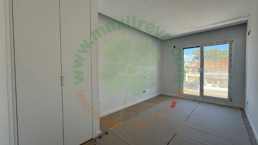 Moradia T4 para Venda em Charneca de Caparica e Sobreda Foto 13