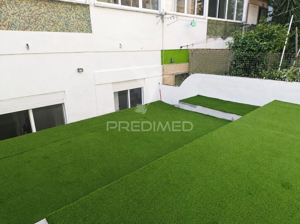 Apartamento T1 para Venda em Sacavém e Prior Velho Foto 7