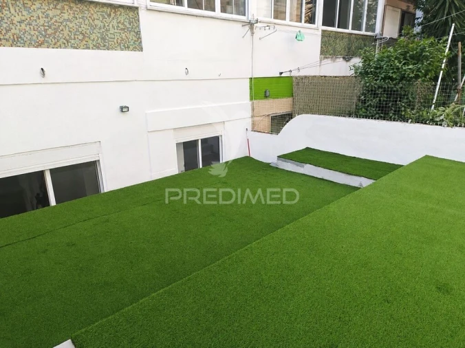 Apartamento T1 para Venda em Sacavém e Prior Velho Foto 7