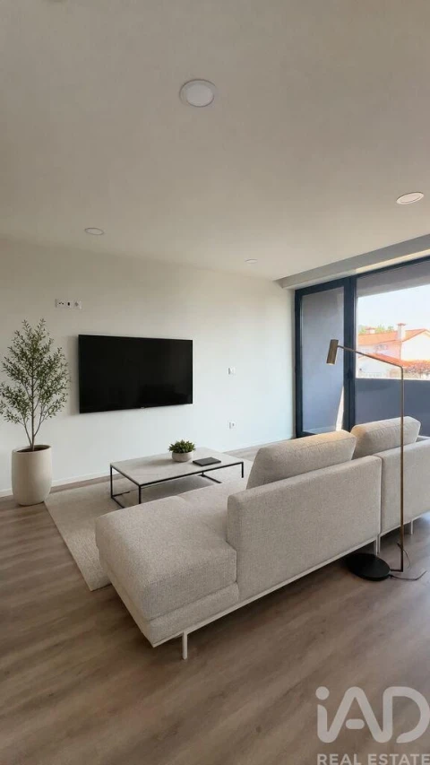 Apartamento T2 para Arrendamento em Arca e Ponte de Lima
