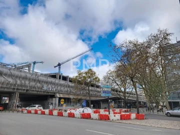 Apartamento T1 para Arrendamento em Avenidas Novas