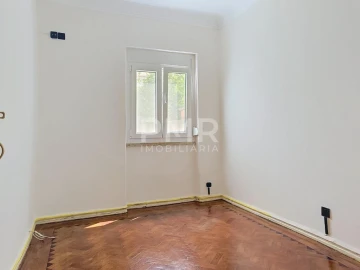 Apartamento T1 para Arrendamento em Avenidas Novas
