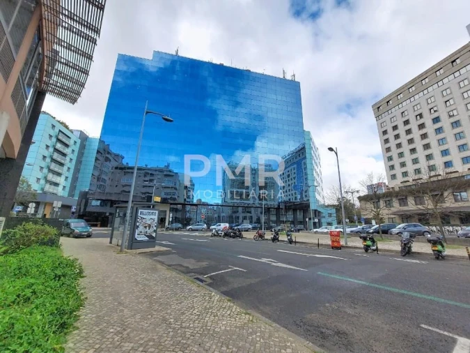 Apartamento T1 para Arrendamento em Avenidas Novas Foto 12