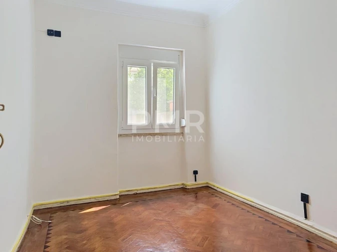 Apartamento T1 para Arrendamento em Avenidas Novas Foto 4