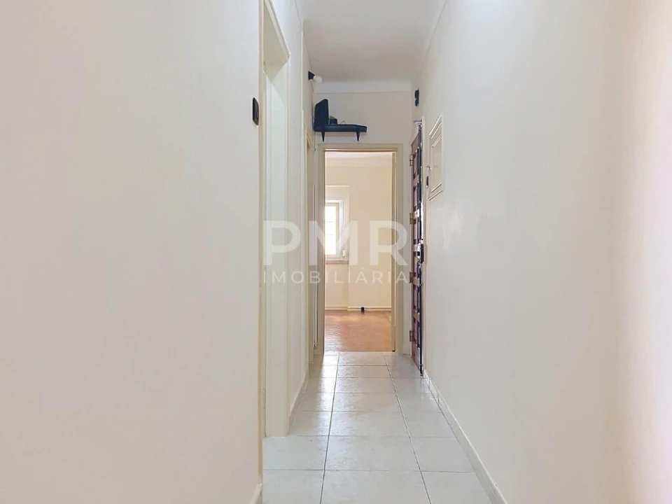 Apartamento T1 para Arrendamento em Avenidas Novas Foto 5