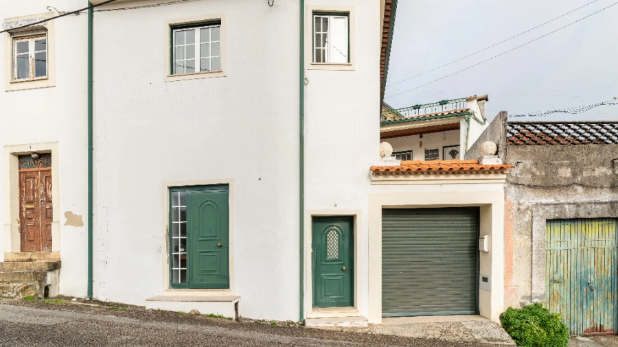 Moradia T4 para Venda em Eiras e São Paulo de Frades