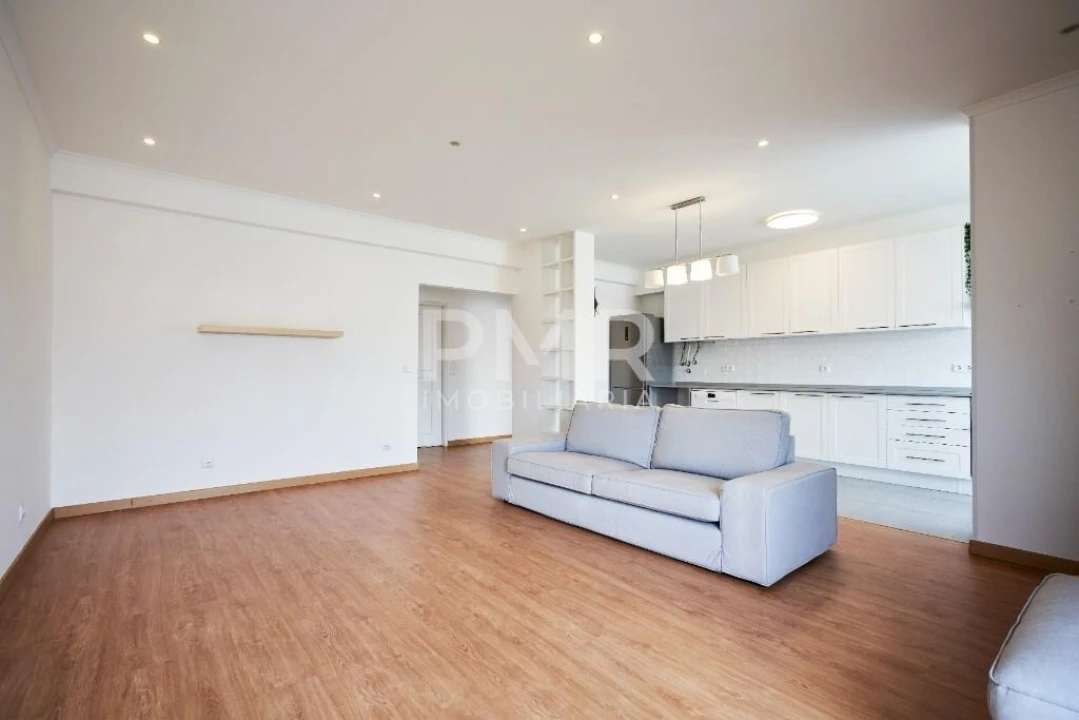 Apartamento T3 para Arrendamento em Lumiar Foto 12