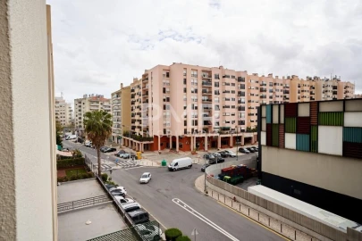 Apartamento T3 para Arrendamento em Lumiar