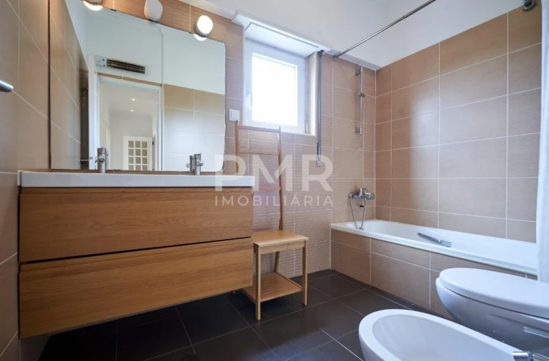 Apartamento T3 para Arrendamento em Lumiar Foto 5