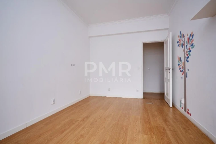 Apartamento T3 para Arrendamento em Lumiar Foto 16