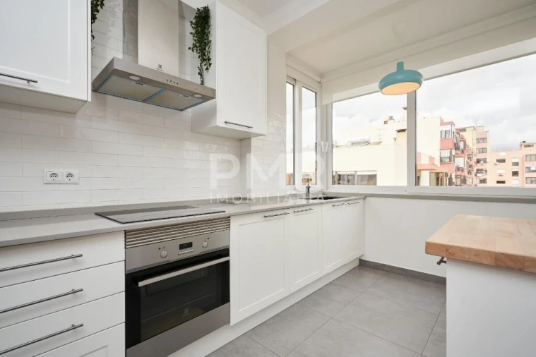 Apartamento T3 para Arrendamento em Lumiar Foto 14