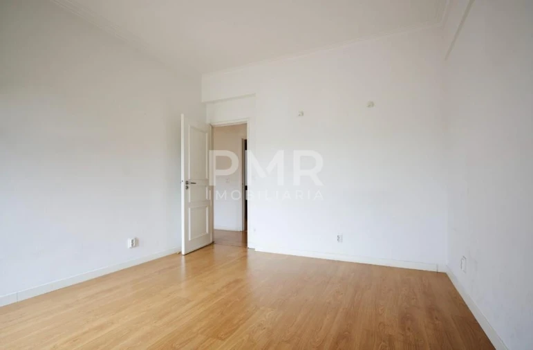 Apartamento T3 para Arrendamento em Lumiar Foto 17