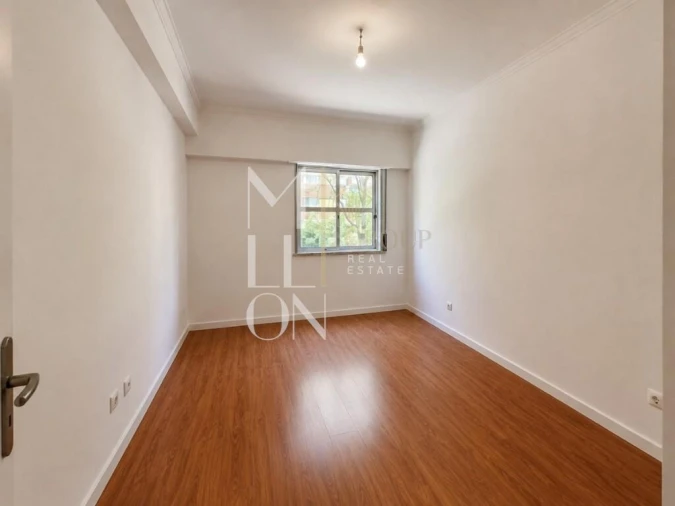 Apartamento T3 para Venda em Algueirão-Mem Martins Foto 25