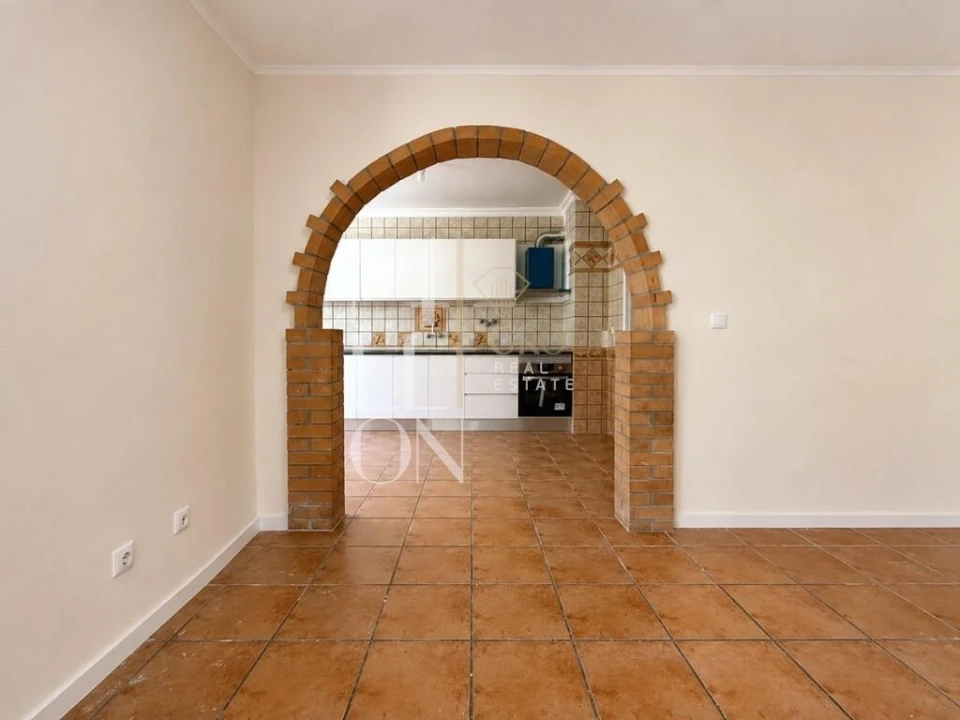 Apartamento T3 para Venda em Algueirão-Mem Martins Foto 1