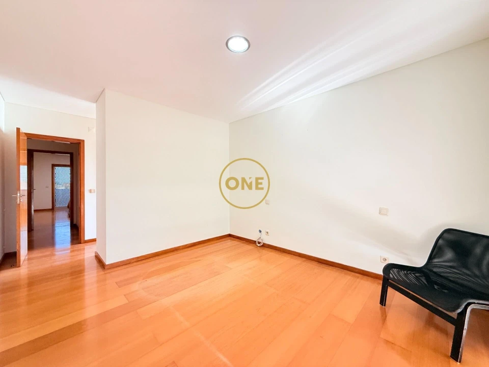 Apartamento T2 para Venda em Arvore Foto 16