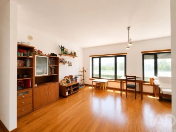 Apartamento T2 para Venda em Olivais