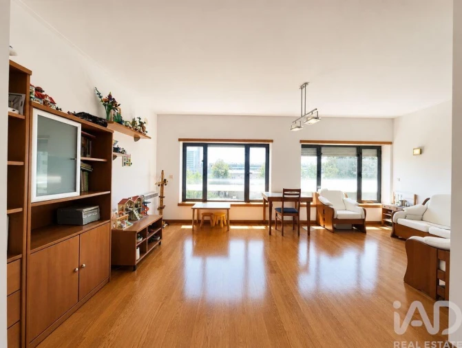 Apartamento T2 para Venda em Olivais Foto 2
