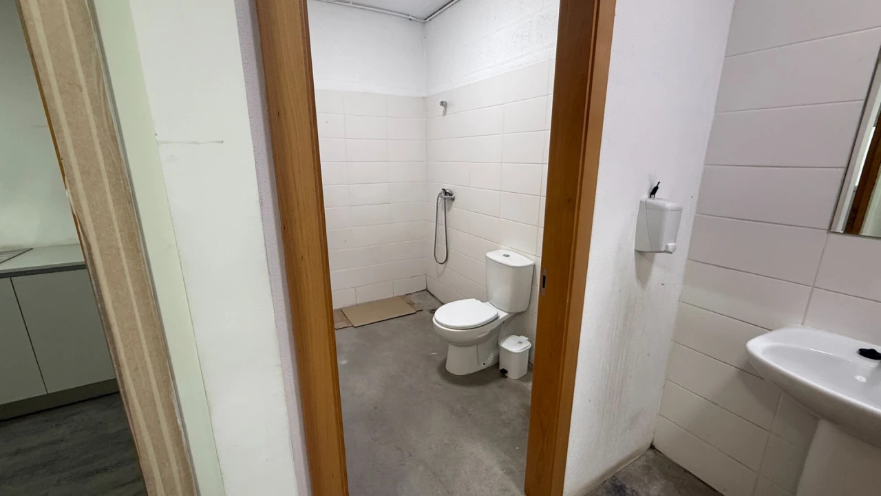 Armazém para Arrendamento em Silvares Foto 22