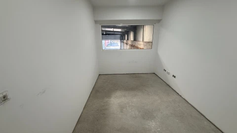 Armazém para Arrendamento em Silvares
