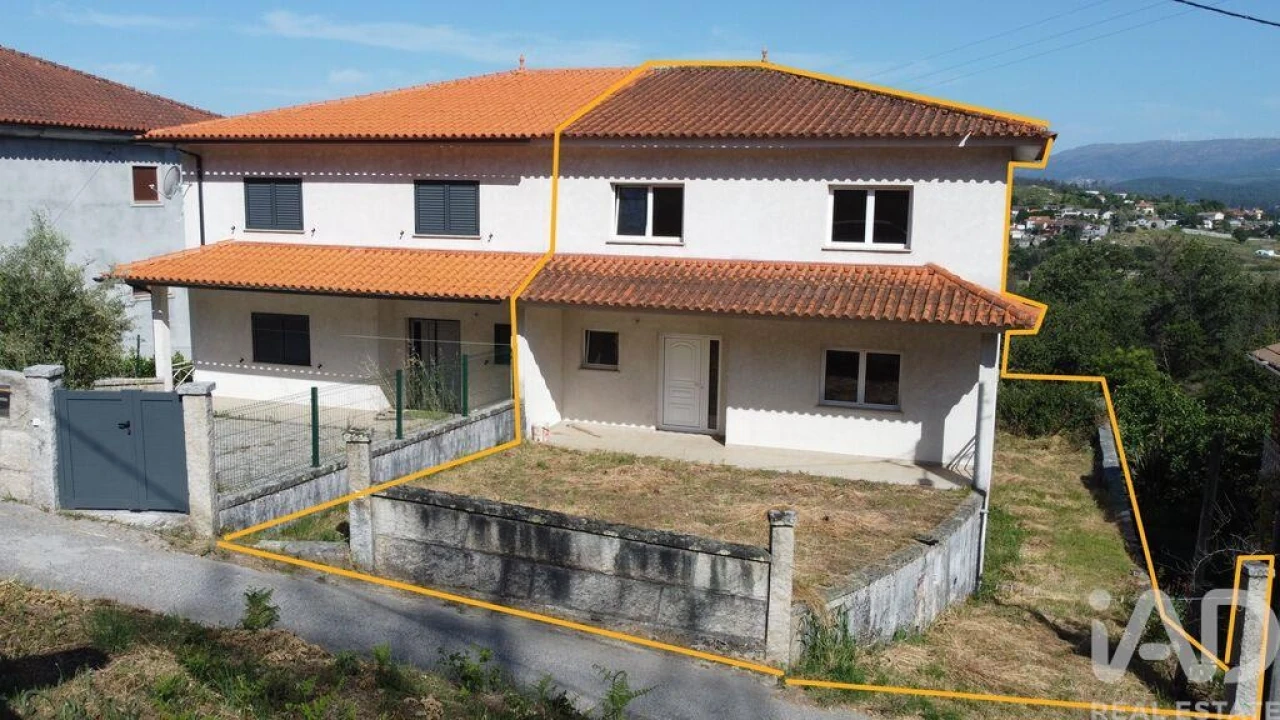 Moradia T3 para Venda em Mões Foto 1