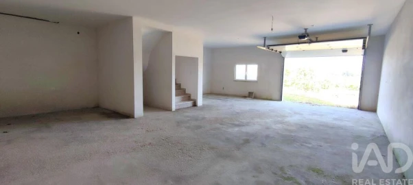 Moradia T3 para Venda em Mões