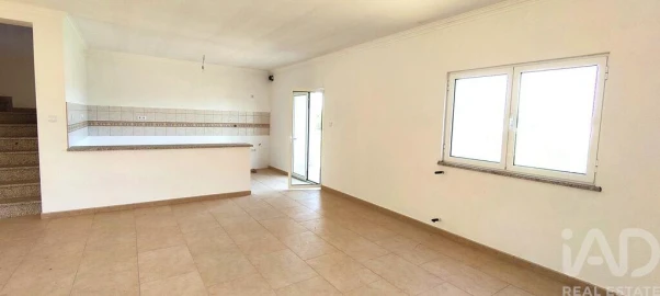 Moradia T3 para Venda em Mões