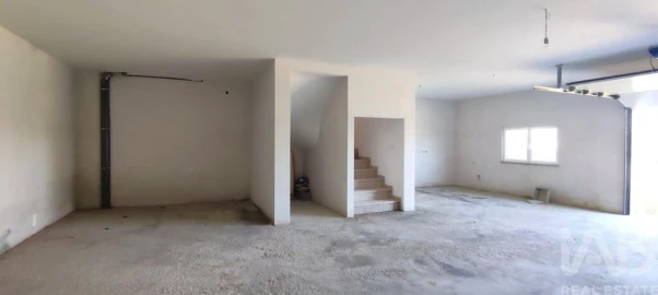Moradia T3 para Venda em Mões