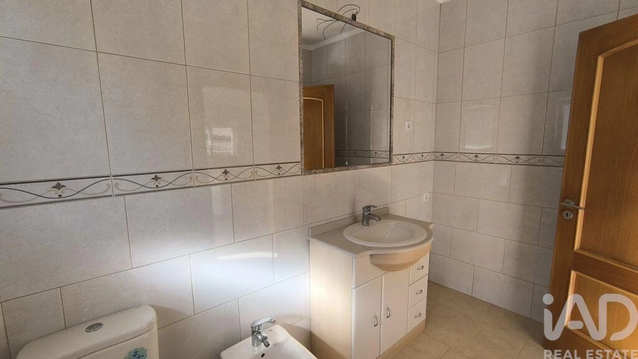 Moradia T3 para Venda em Mões Foto 16
