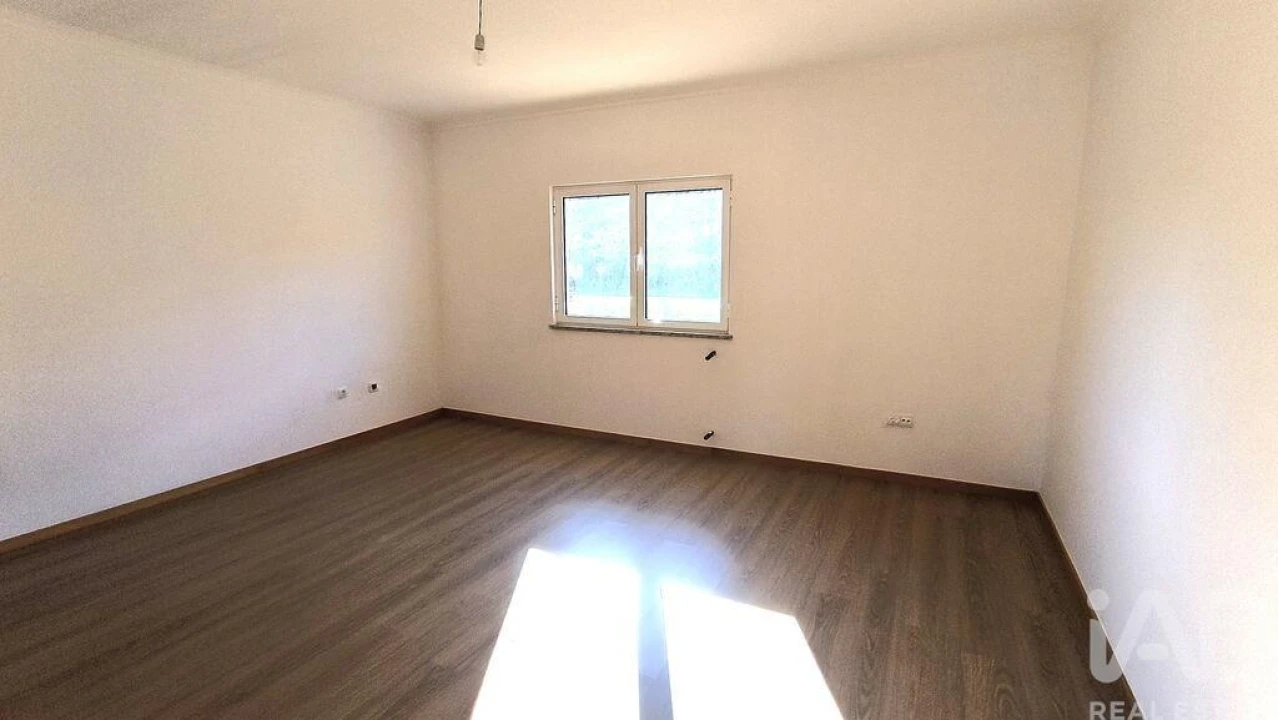 Moradia T3 para Venda em Mões Foto 24