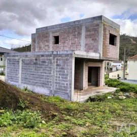 Moradia T4 para Venda em Arrabal