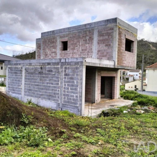 Moradia T4 para Venda em Arrabal Foto 6