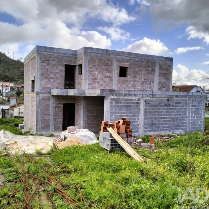 Moradia T4 para Venda em Arrabal Foto 5