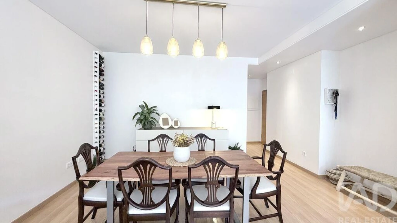 Apartamento T2 para Venda em Rio de Mouro Foto 1