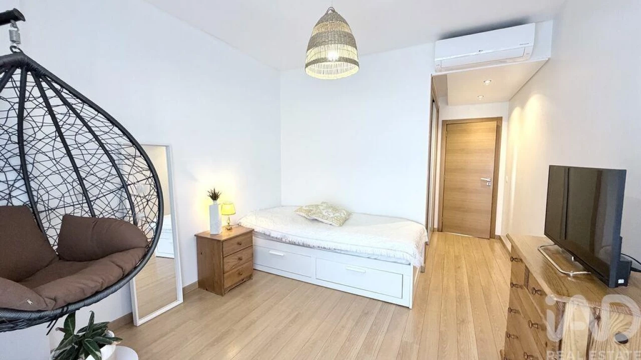Apartamento T2 para Venda em Rio de Mouro Foto 25