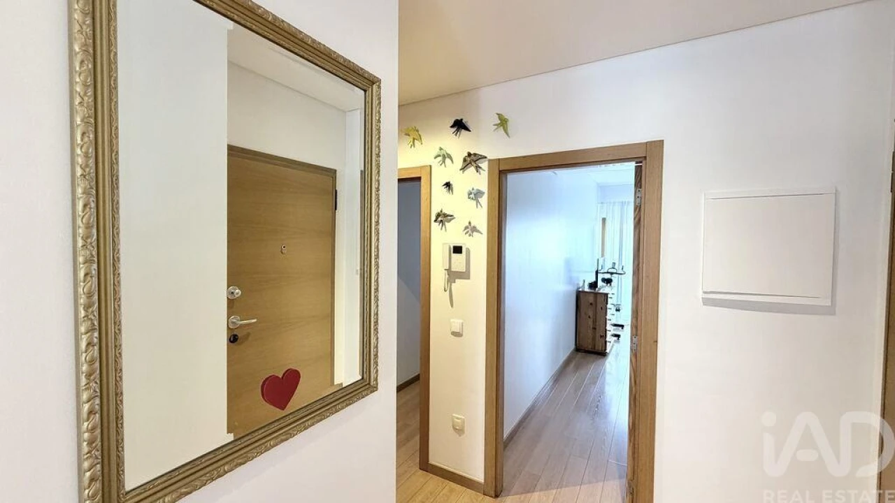 Apartamento T2 para Venda em Rio de Mouro Foto 16
