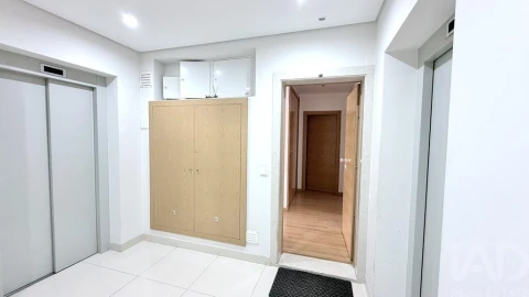 Apartamento T2 para Venda em Rio de Mouro