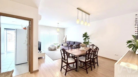 Apartamento T2 para Venda em Rio de Mouro