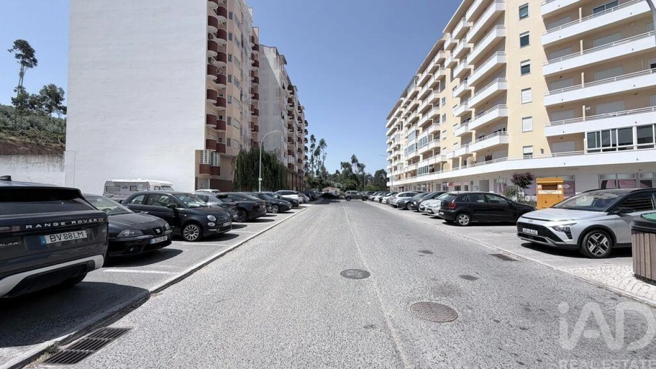 Apartamento T2 para Venda em Rio de Mouro Foto 34