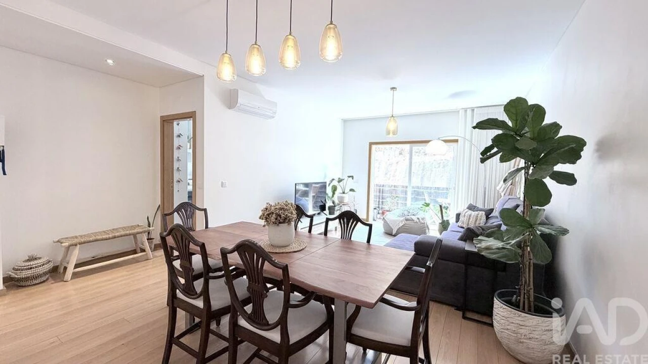 Apartamento T2 para Venda em Rio de Mouro Foto 5
