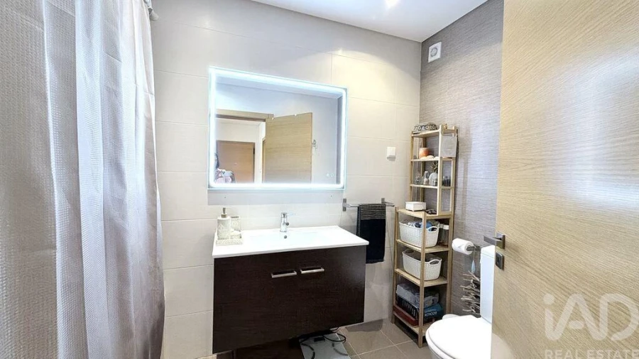 Apartamento T2 para Venda em Rio de Mouro Foto 17