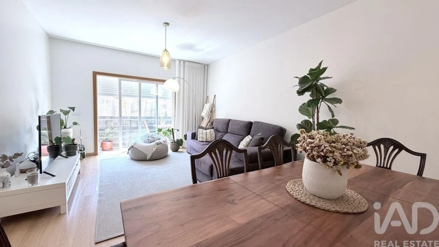 Apartamento T2 para Venda em Rio de Mouro Foto 4
