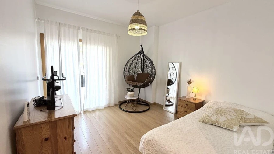 Apartamento T2 para Venda em Rio de Mouro Foto 24