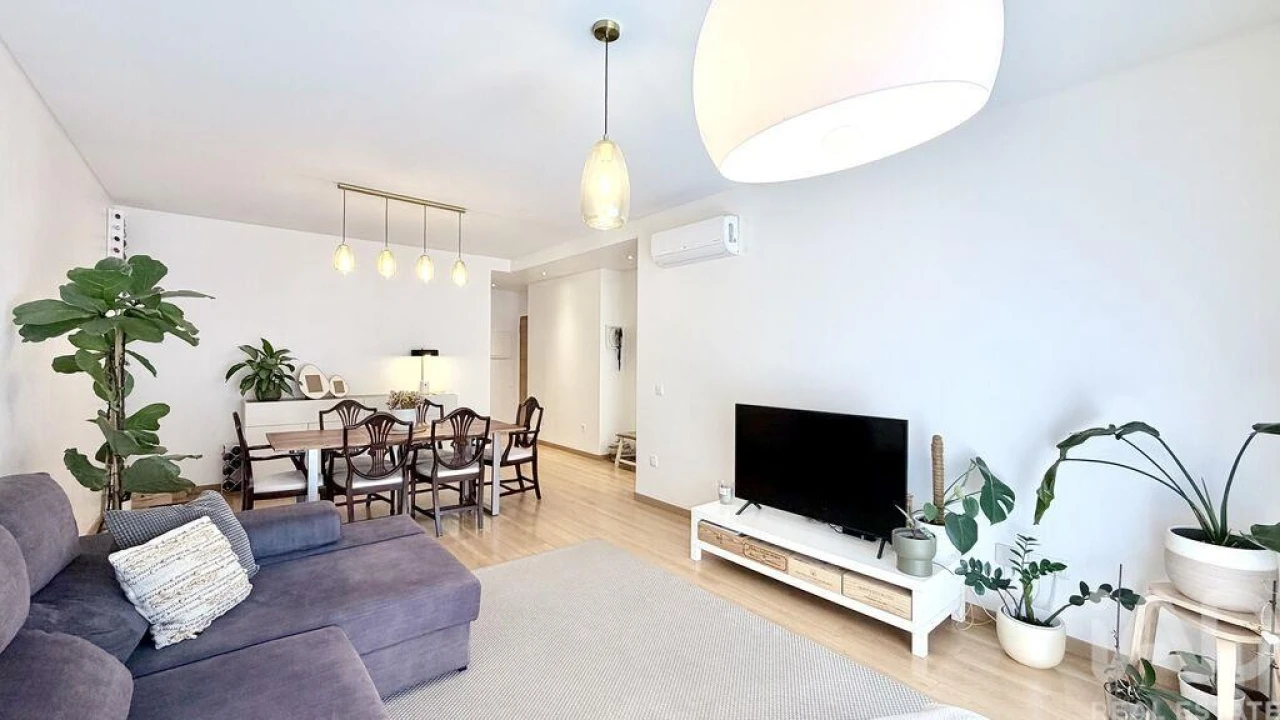 Apartamento T2 para Venda em Rio de Mouro Foto 3