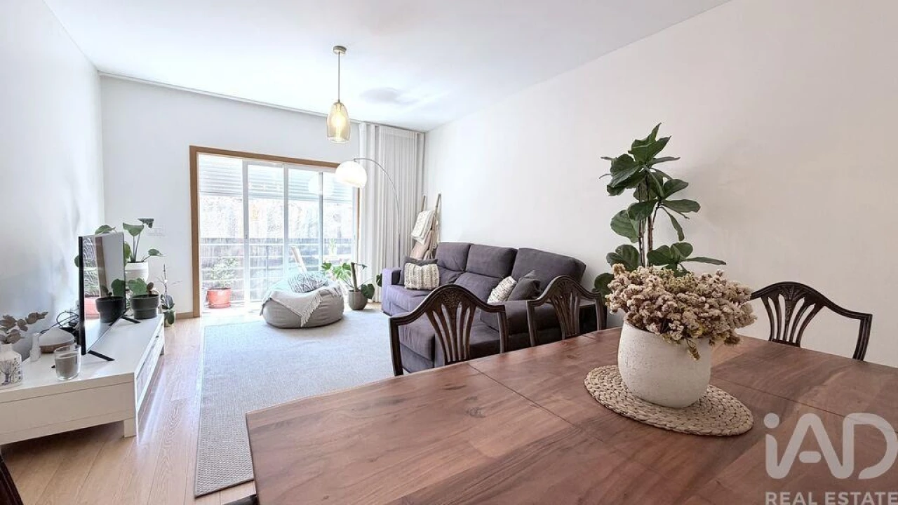 Apartamento T2 para Venda em Rio de Mouro Foto 4