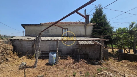 Moradia T4 para Venda em Lousado