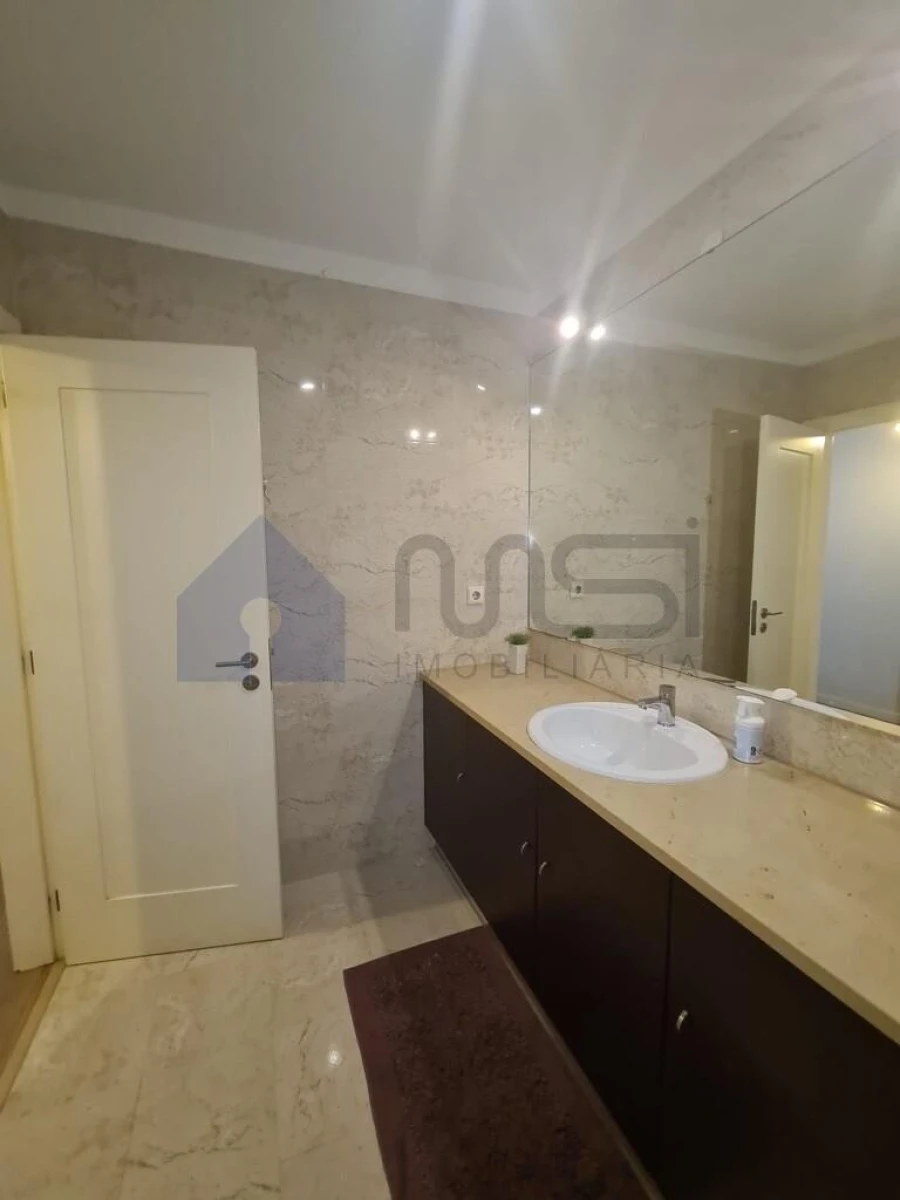 Apartamento T3 para Arrendamento em Matosinhos e Leça da Palmeira Foto 33
