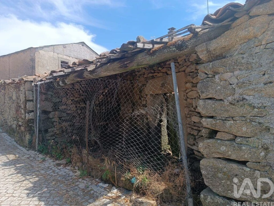Moradia T2 para Venda em Brunhozinho, Castanheira e Sanhoane Foto 26