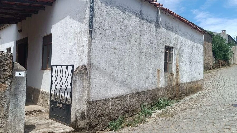Moradia T2 para Venda em Brunhozinho, Castanheira e Sanhoane