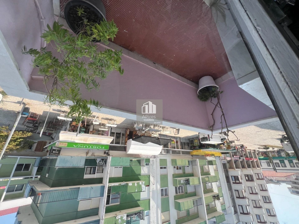 Apartamento T3 para Venda em Costa da Caparica Foto 6